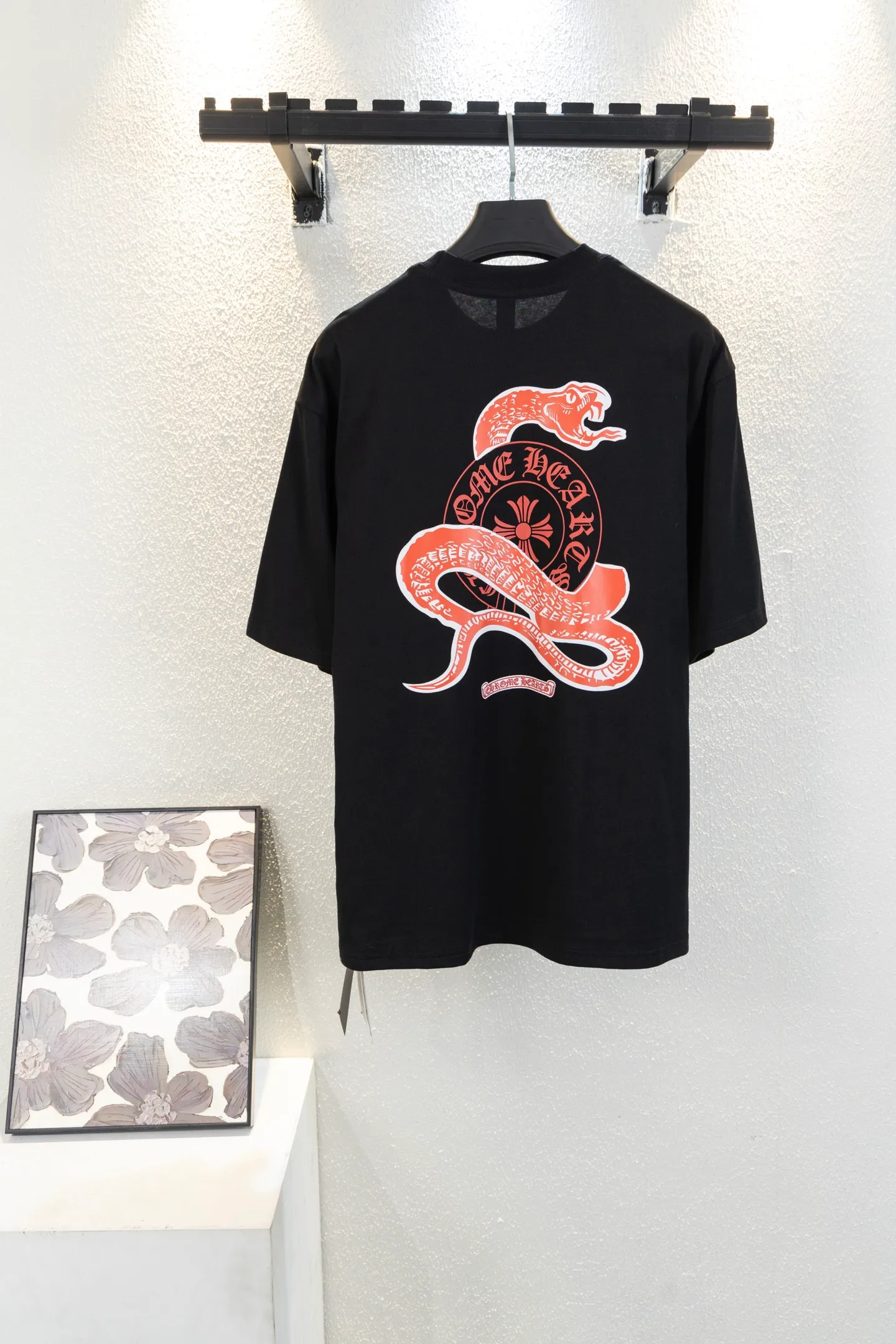 🅿️190 style number k736 Chrome hearte/Chrome heart ch 25ss Miami limited edition Sanskrit Year of the Dragon limited printed T-shirt short sleeves. A must-have item for daily commuting for men and women in light luxury. The correct version is welcome to compare. Detailed features: ·280 grams of 100% pure cotton double yarn jersey fabric. ·Custom dyed in the same cylinder, special thickened 32 pieces of double-strand 1x1 thread. ·Double-needle cross-stitch technology. ·Original main mark washed hangtag. COLOUR: black white SIZE: xs s m L